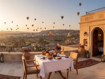 Kapadokya Panoramik Teras Suit – Manzaralı Lüks Mağara Konaklama ve Kahvaltı Dahil