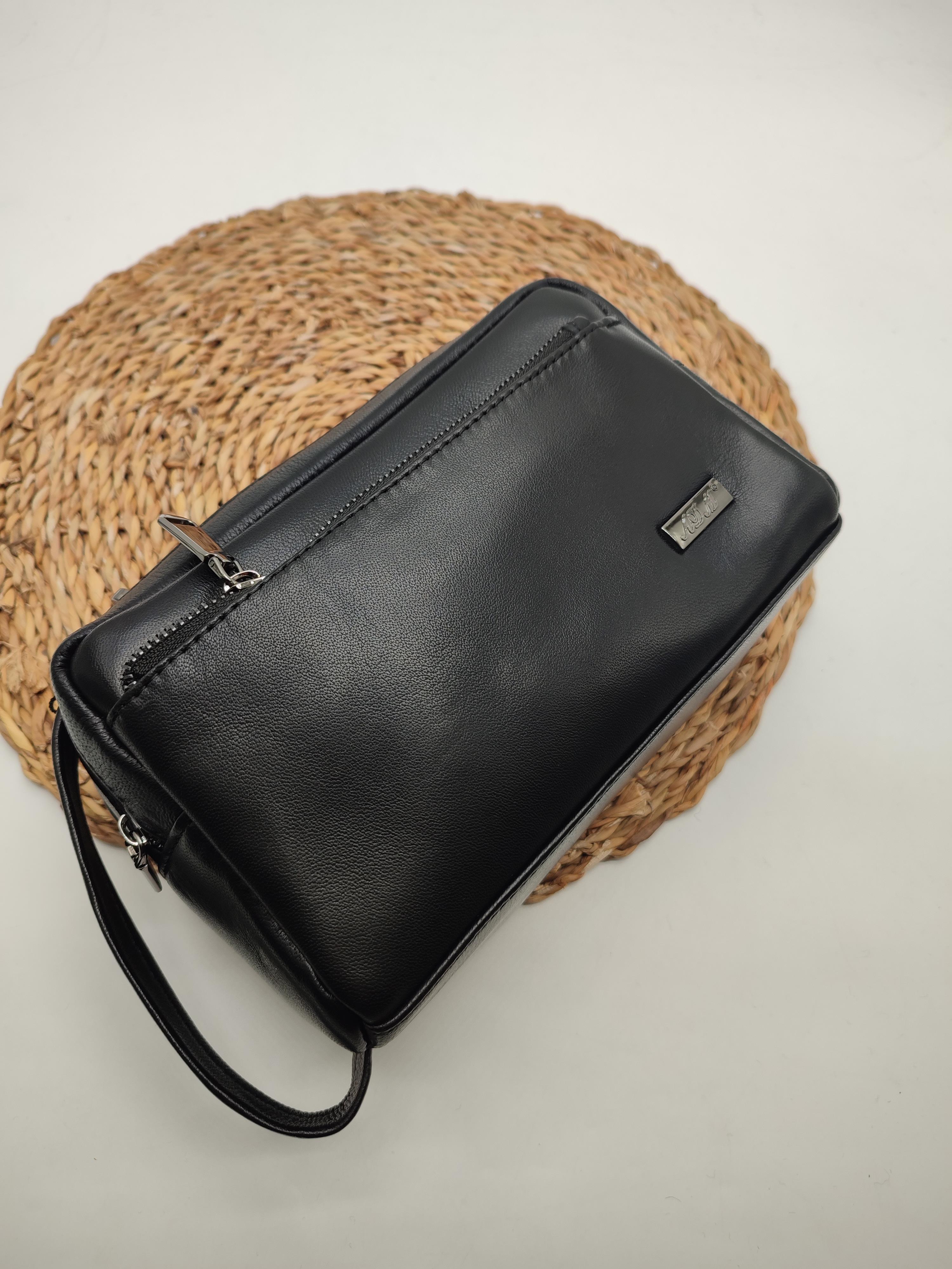 Siyah Renk Deri El Tutma Çantası 