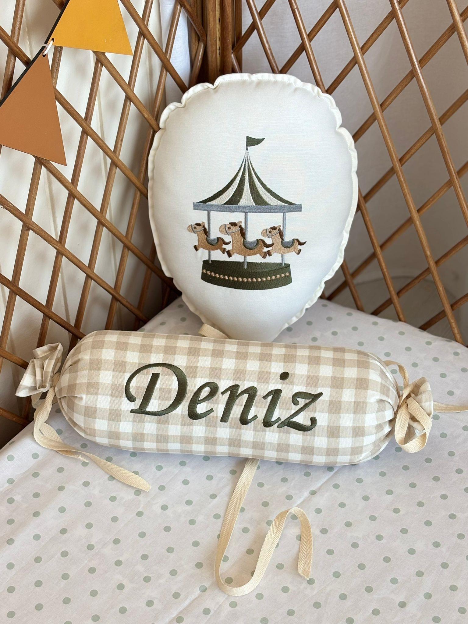 DEKORATİF YASTIK  BALONLU ATLI KARINCA  2 li  TAKIM