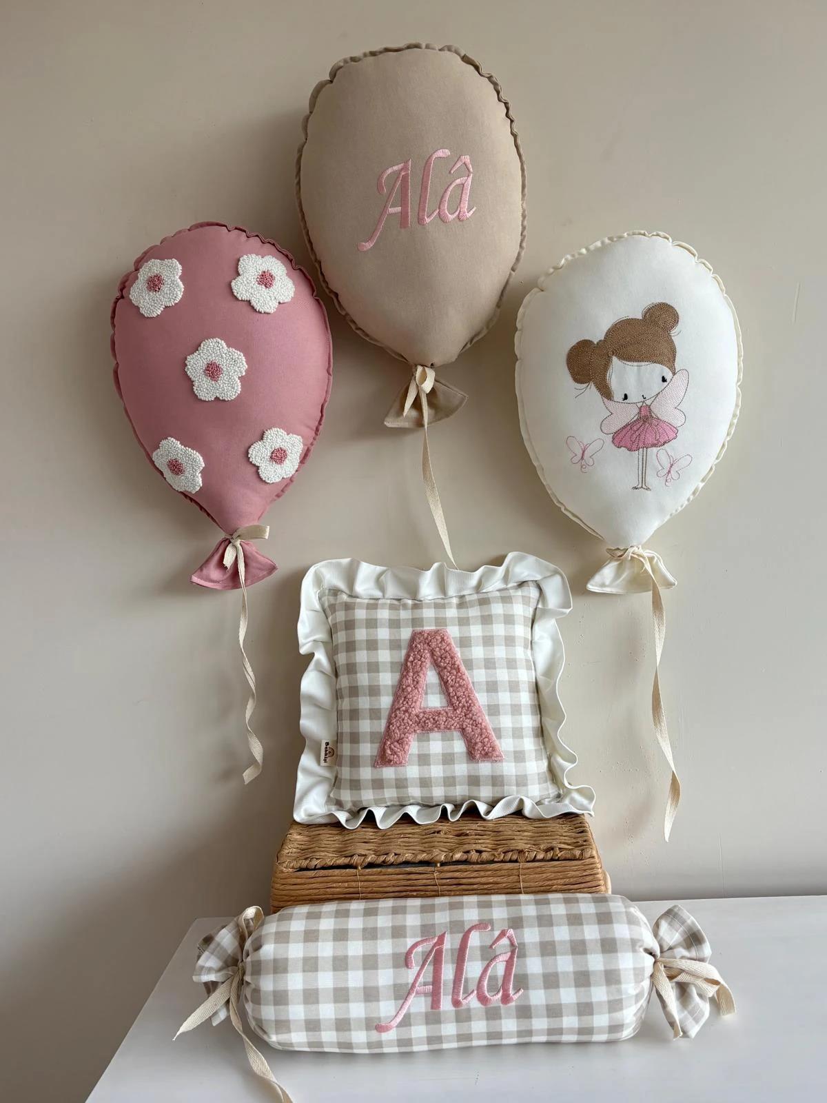 DEV SET- PEMBE HAYALLER PAPATYALI  - 3 BALON YASTIK 2 DEKORATİF YASTIK