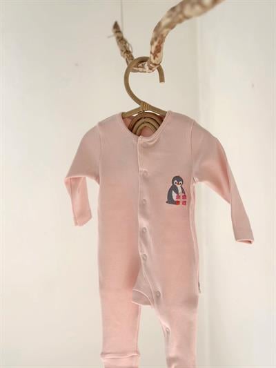 pembe %100 pamuk Oeko-Tex sertifikalı aç/kapa patikli tulum 