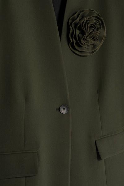 Kadın Açık Haki Gül Detaylı Yakasız Blazer