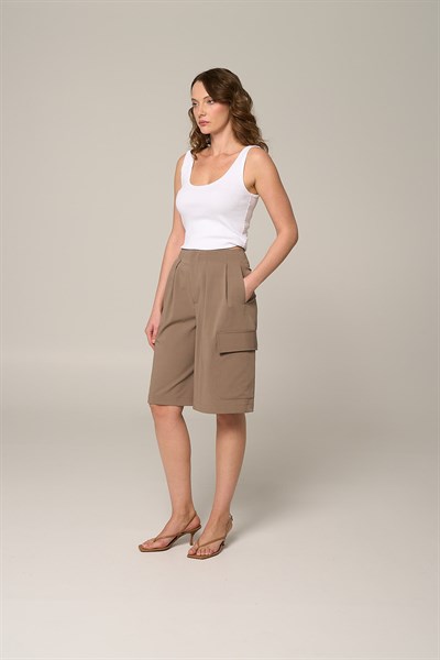 Kadın Bej Bermuda Şort