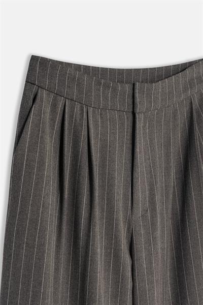 Kadın Gri Çift Pileli Pantolon
