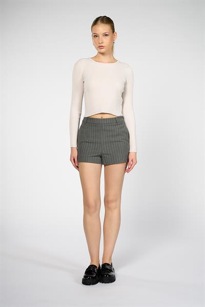 Kadın Gri Çizgili Şort