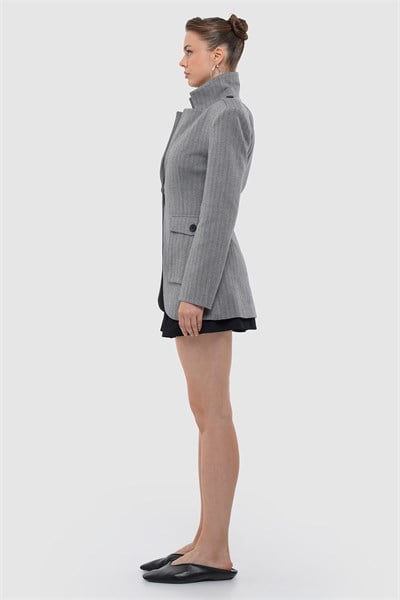 Kadın Gri Körüklü Cepli Apoletli Blazer