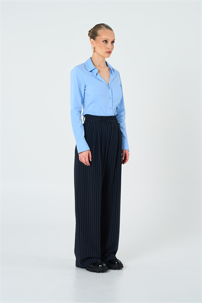 Kadın Lacivert Çizgili Üç Pileli Pantolon