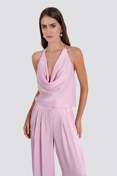 Kadın Pembe Degaje Yaka Sırt Dekolteli Saten Bluz