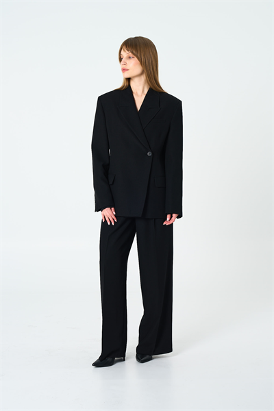 Kadın Siyah Asimetrik Kruvaze Blazer