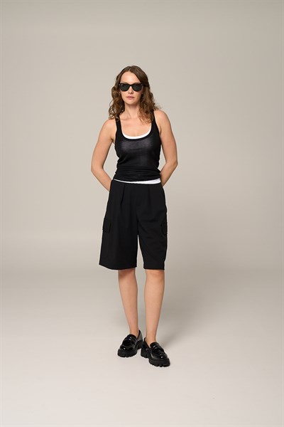 Kadın Siyah Bermuda Şort