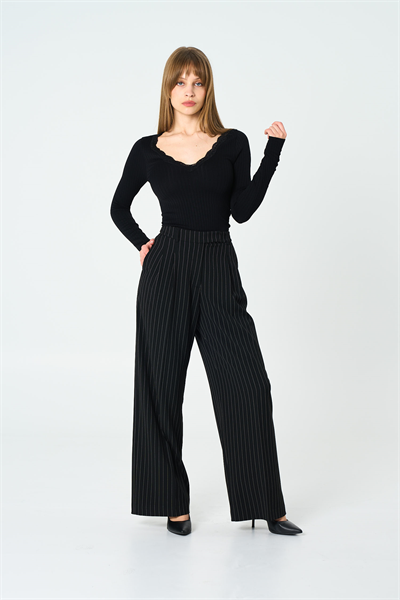 Kadın Siyah Çizgili Çift Pileli Pantolon