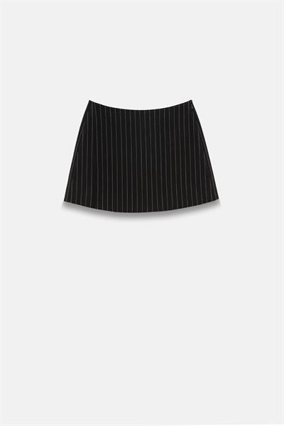 Kadın Siyah Çizgili Şort Etek