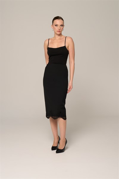 Kadın Siyah Dantelli Kalem Etek