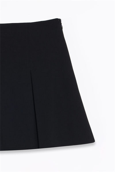 Kadın Siyah Pileli Şort Etek