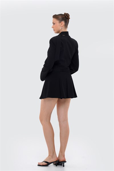 Kadın Siyah Yakası Şal Detaylı Fit Crop Ceket