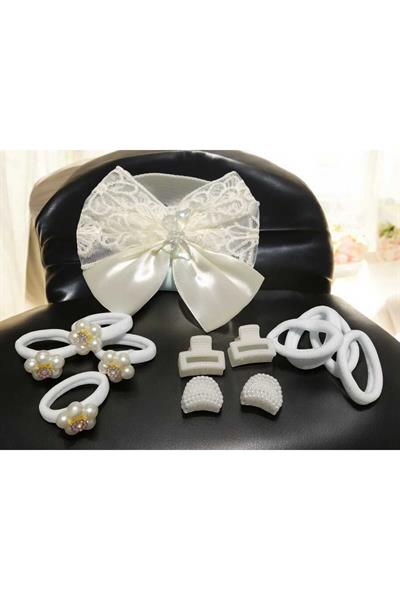 Kız Bebek; Kelebek Beyaz Bandana, Taşlı Beyaz Simit Toka, Mini Beyaz Mandal Toka