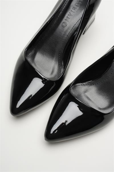 Allegra Siyah Rugan Kadın Kalın Topuk Klasik Ayakkabı (6cm)