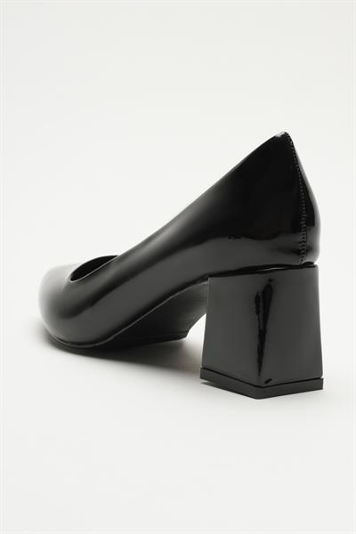 Allegra Siyah Rugan Kadın Kalın Topuk Klasik Ayakkabı (6cm)