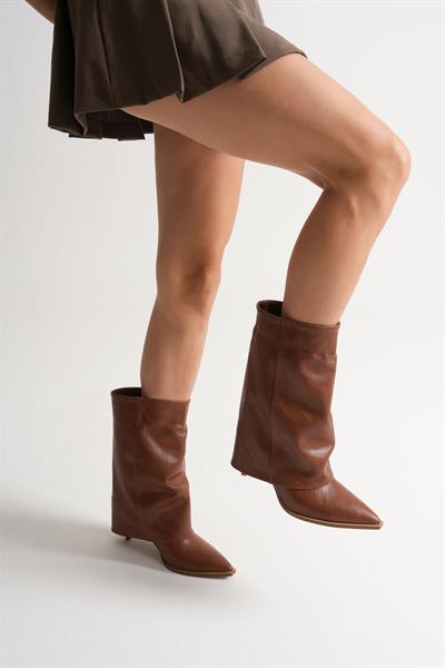 Amara Kadın Taba Sivri Burun İnce Topuklu Uzun BOT (7 CM)