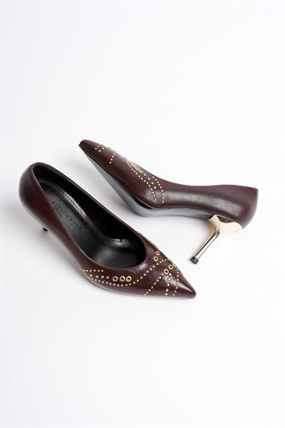 Aurina Kadın Kahve Kırışık Rugan Gold Aksesuarlı Yüksek Topuklu Ayakkabı (8CM)