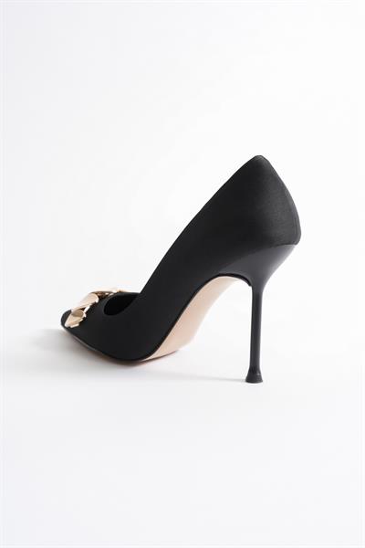 Aveline Kadın Siyah Nubuk Gold Aksesuarlı Sivri Burun Yüksek İnce Topuklu Ayakkabı Stiletto (9.5CM) 