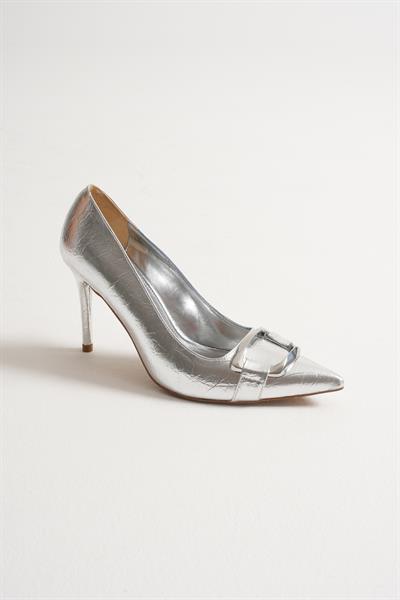 Corine Kadın Gümüş Metal Aksesuarlı Sivri Burun Yüksek İnce Topuklu Ayakkabı Stiletto  (9 CM)