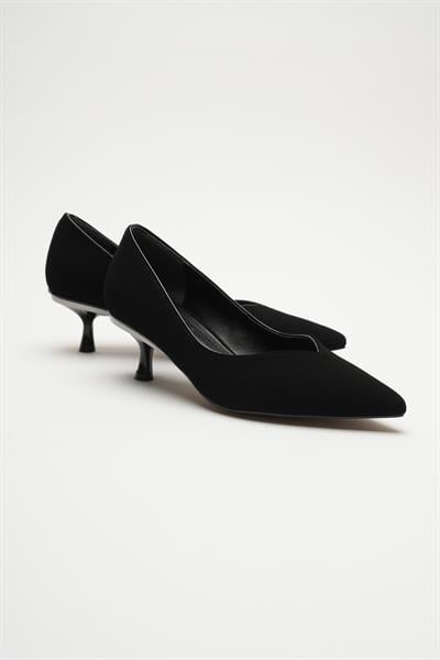 Elera Siyah Nubuk Sivri Burunlu Kadın İnce Metal Alçak Topuklu Klasik Ayakkabı (5cm)