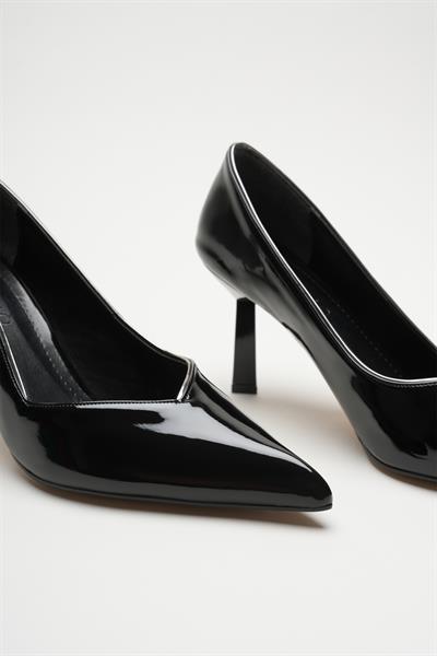 Esteem Siyah Rugan Sivri Burunlu Kadın İnce Yüksek Topuklu Klasik Ayakkabı (8cm)