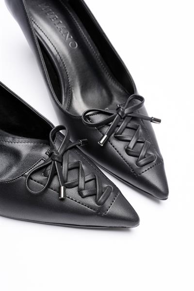 Kadın Deri Topuklu Ayakkabı 5.5 cm Sivri Burunlu Fiyonklu Gold Detaylı Siyah Fiora