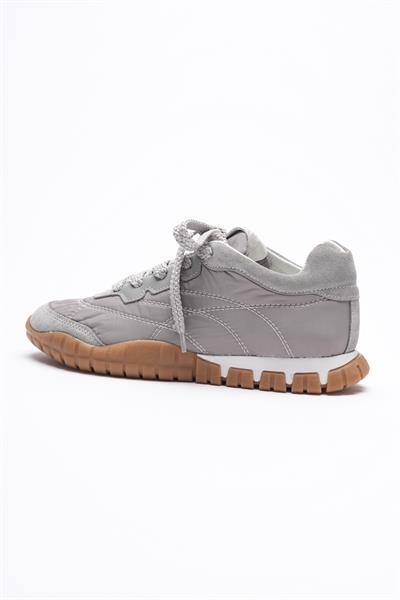 Kadın Hakiki Süet Bağcıklı Krep Tabanlı Anorak Detaylı Sneaker Gri Minu