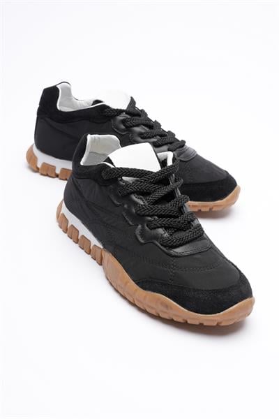 Kadın Hakiki Süet Bağcıklı Krep Tabanlı Anorak Detaylı Sneaker Siyah Minu