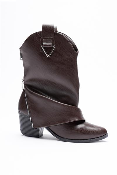 Kadın Kahve Deri Körüklü Uzun Bot Fermuar Detaylı Metal Aksesuarlı Kalın Topuklu 6.5 cm Maloria