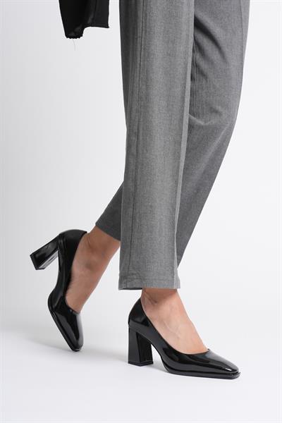 Kadın Rugan Deri Kalın Topuklu 7.5 cm Platformlu Siyah Seriva