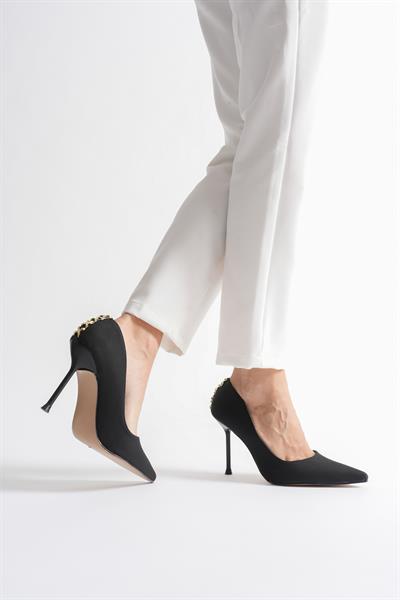 Lunara Kadın Siyah Nubuk Gold Aksesuarlı Sivri Burun Yüksek İnce Topuklu  Ayakkabı Stiletto (9.5 CM)