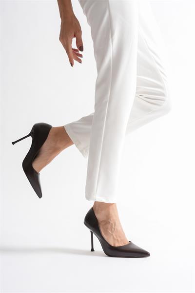 Marvella Kadın Kahve Deri Sivri Burun Yüksek İnce Topuklu Ayakkabı Stiletto (9.5 CM)