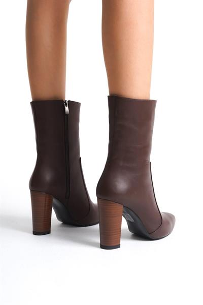 Mubiano Hakiki Deri Collection Kadın Fermuarlı Sivri Burun Topuklu Kısa Bot Kahverengi - MCALM23151 - KH