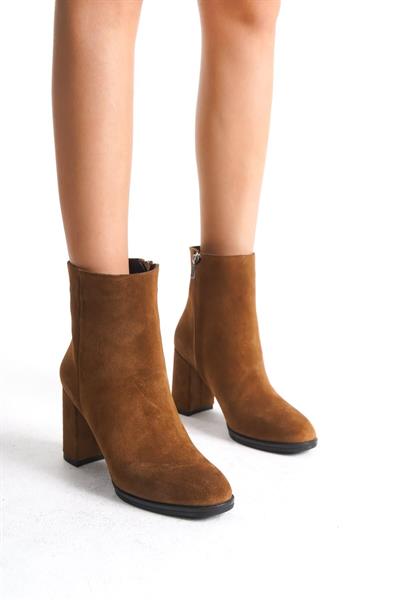 Mubiano Hakiki Deri Collection Kadın Fermuarlı Yuvarlak Burun Kalın Topuklu Kısa Süet Bot Taba - MCALM4221 - TB