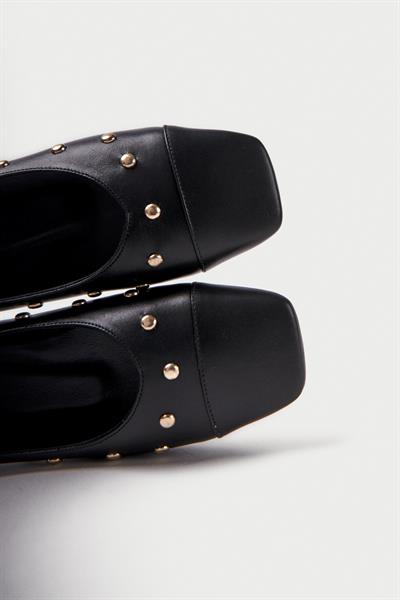 Mubiano Hakiki Deri Collection Kadın Sivri Burun Zımba Detaylı Babet Siyah - MCSR1006 - S