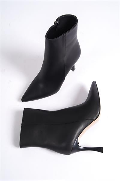 Mubiano MBHRND801-S Kadın İnce Topuklu Sivri Burun Siyah Kısa Bot & Bootie
