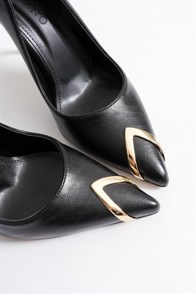 Nivora Kadın Siyah Deri Gold Aksesuarlı Sivri Burun Yüksek İnce Topuklu Ayakkabı Stiletto(9.5CM) 