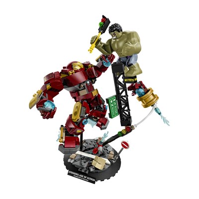 LEGO Marvel Efsanevi Savaş Hulkbuster Hulka Karşı 413 Parça