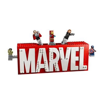 LEGO Marvel Logosu ve Minifigürleri 931 Parça