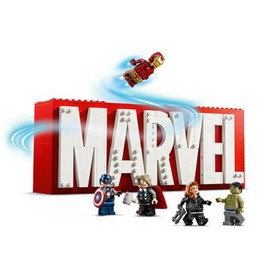 LEGO Marvel Logosu ve Minifigürleri 931 Parça