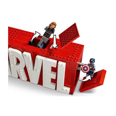 LEGO Marvel Logosu ve Minifigürleri 931 Parça