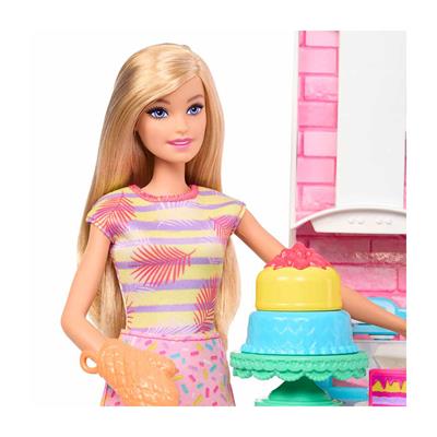 Barbie Brooklyn ve Malibu Pasta Yapıyor Oyun Seti