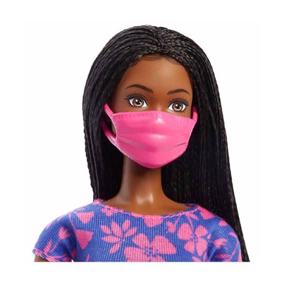 Barbie Brooklyn Seyahatte Bebeği ve Aksesuarları