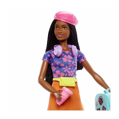 Barbie Brooklyn Seyahatte Bebeği ve Aksesuarları