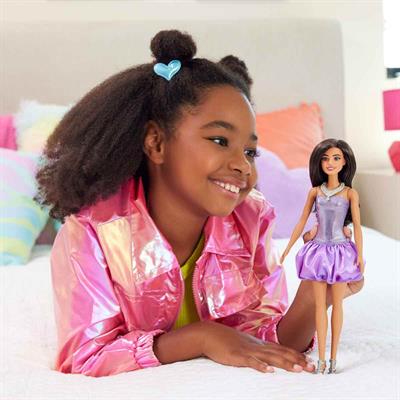 Barbie Büyüleyici Parti Bebekleri
