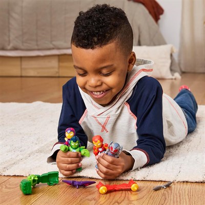 Hasbro Marvel Demir Adam ve Muhteşem Arkadaşları Figür