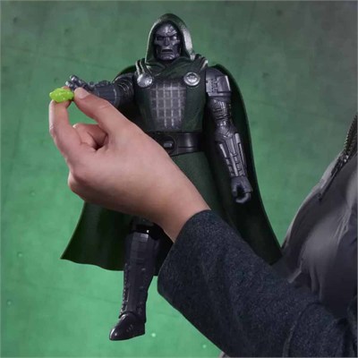 Hasbro Marvel Doomsday Işıklı Figür